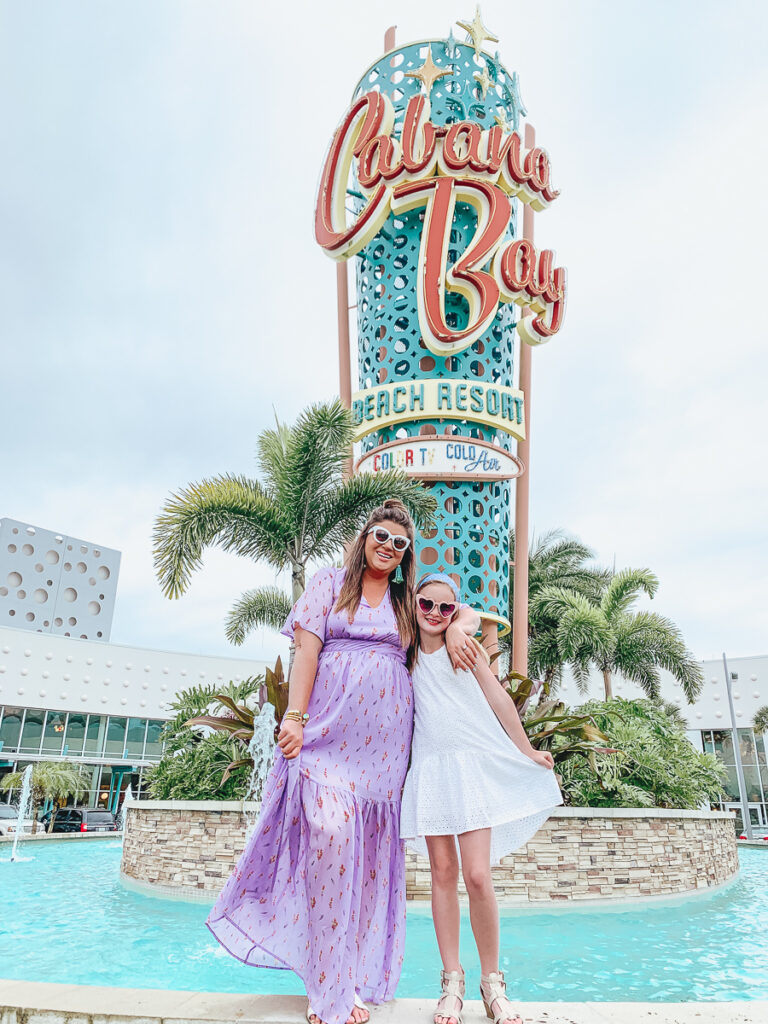 https://30amama.com/wp-content/uploads/2019/03/30A-Mama-Travel-Cabana-Bay-Universal-Hotels-Front-768x1024.jpg