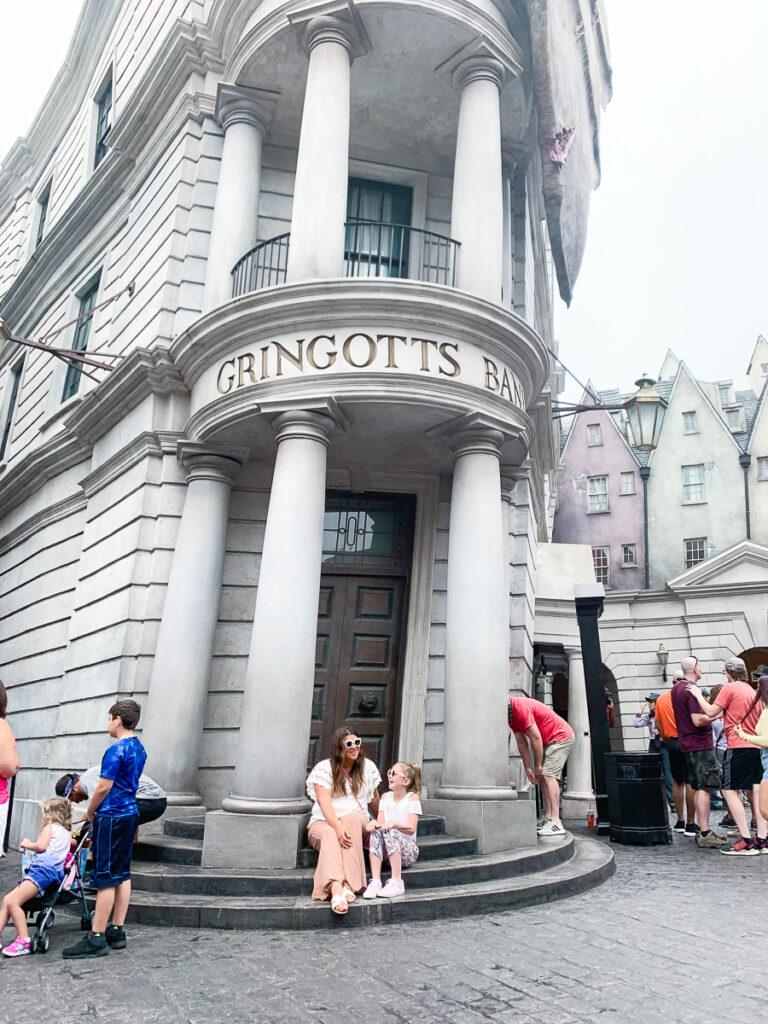 30A Mama Travel - Gringott's Diagon Alley