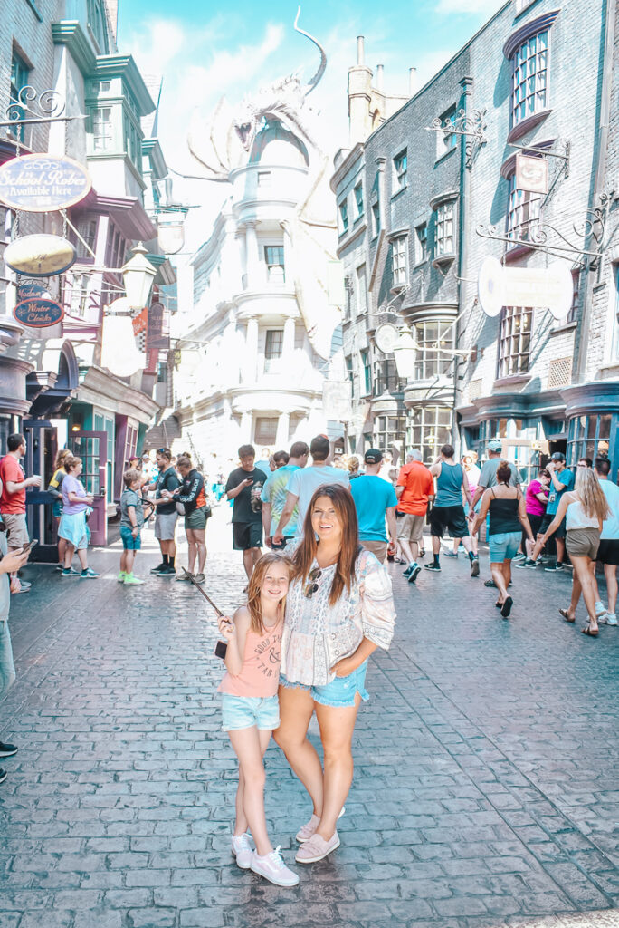 30A Mama Travels - Wizarding World of Harry Potter - Diagon Alley