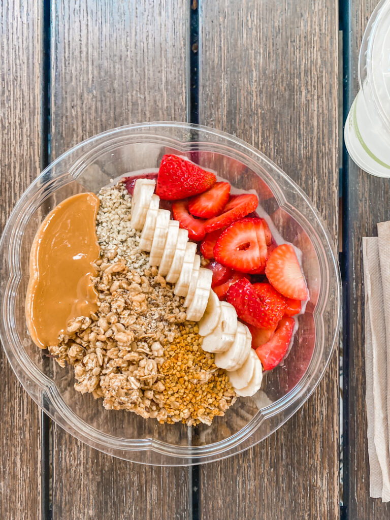 30A Mama - What to Eat on 30A- Acai Bowl at Raw and Juicy Alys Beach