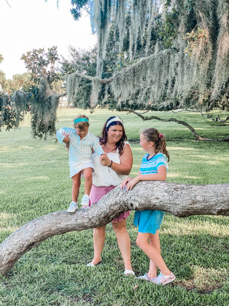 30A Mama Jekyll Island Club Oak Trees